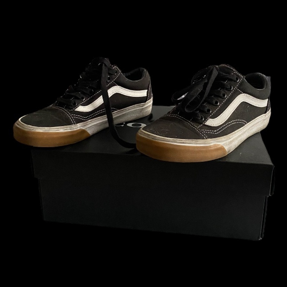 VANS • B&W • 6